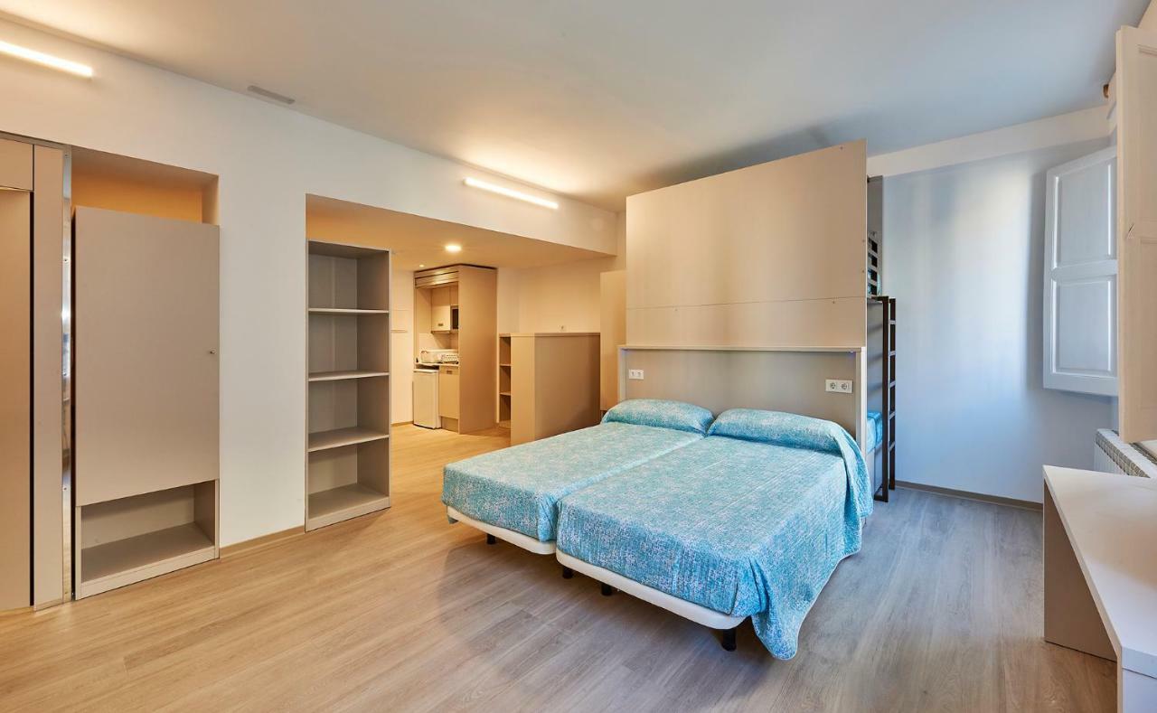 Alberg Abat Oliba Monistrol de Montserrat Exterior photo A typical studio apartment